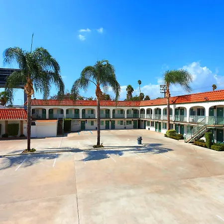 Dunes Inn - Sunset-3