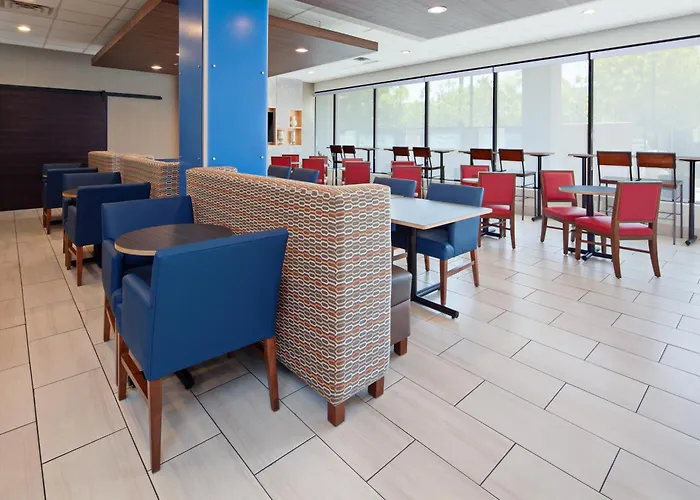 Holiday Inn Express Lax Airport By Ihg